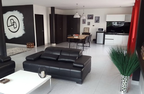 Nanai Road Apartment | Dydi Loft