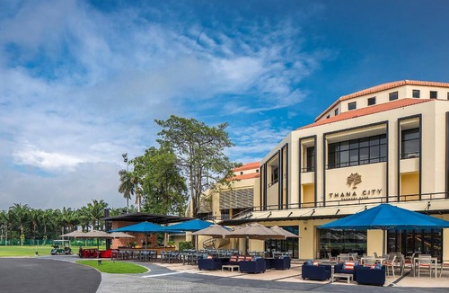 Racha Thewa Hotel | Eastin Thana City Golf Resort