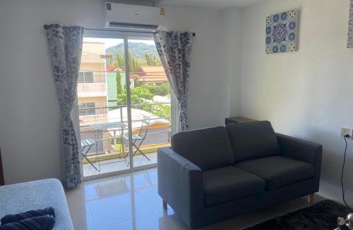 Chalong House | English owned Homestay and Yoga