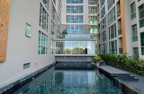 Chang Khlan Condo | Erawan Luxury 2卧室豪华Condo古城中心