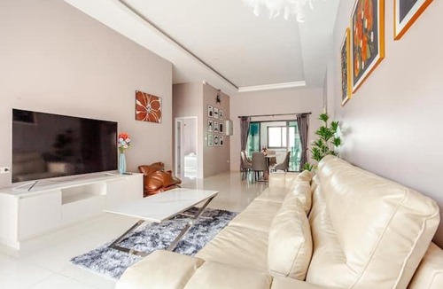 Huai Yai Villa | Exclusive 11-Bedroom Party Villa with Private Pool -11卧 私人大型泳池花园别墅