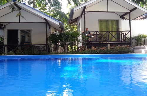 Bai Lan Hotel | Exotic Bungalows