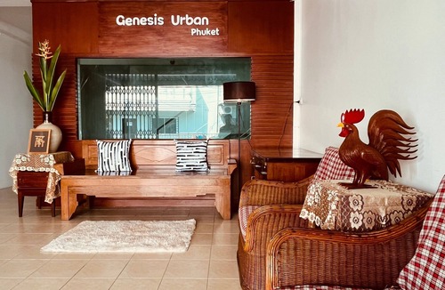 Talat Nuea House | Experience the Essence of Friendship: in the Heart of the Old Town