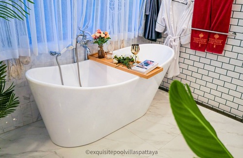 Nong Prue Villa | Exquisite Pool Villa with bathtub