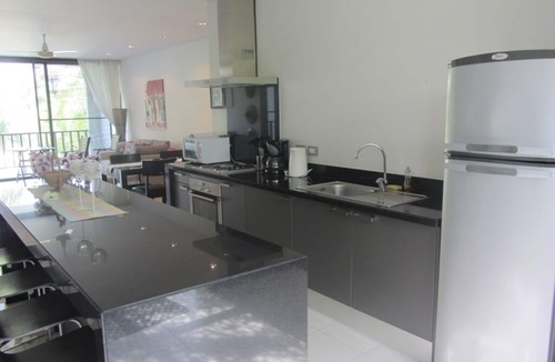 Thep Kasattri Apartment | Fabulous Modern Apartment-Close to Beach