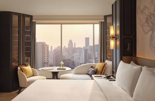 Bangkok Central Business District Hotel | Fairmont Bangkok Sukhumvit