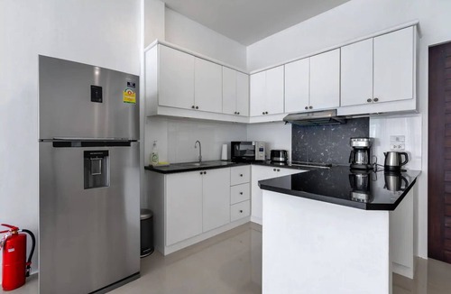 Kamala Condo | ♥ Family Getaway Condo ♥ 1BR | 2 extra beds | Pool | Beach