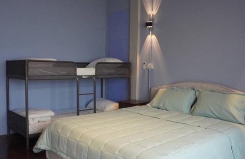 Wang Burapha Phirom House | Family Room near Chinatown