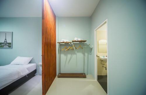 Rim Tai Hotel | First Residence