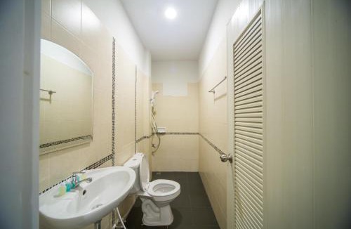 Rim Tai Hotel | First Residence