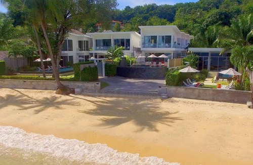 Wichit Villa | FREE $1600 Daily Luxury Pack - 16-Bed Beachfront Villa - Private Pool, Spa & Gym