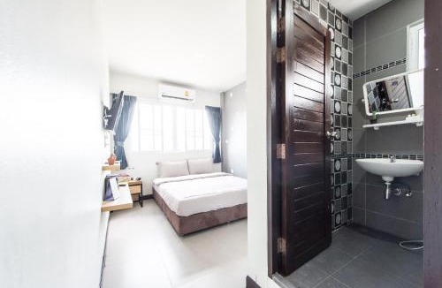Chang Khlan Hostel | Full stop. Hostel Chiang Mai