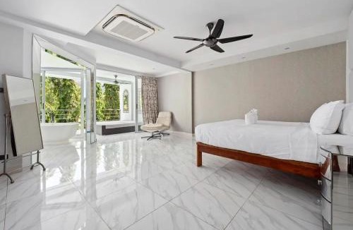 Kathu Villa | Golfside Pool Villa Near Bang Wad Reservoir V329