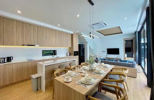 Ban Sakhu Villa | Grand Villa Aileen by Apart Homes