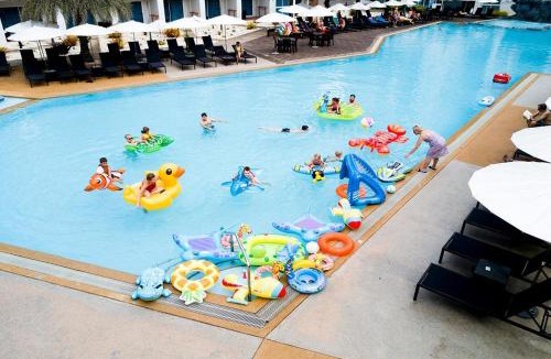 Kram Resort | GrandBlue Resort & Beachclub