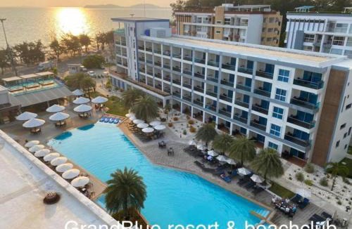 Kram Resort | GrandBlue Resort & Beachclub