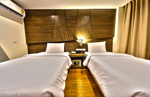 Sathorn Hotel | H2 Hotel