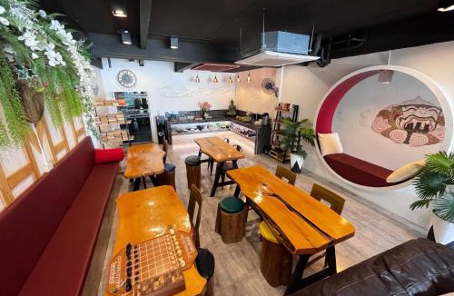 Choeng Thale Hostel | Hanuman VIP Hostel