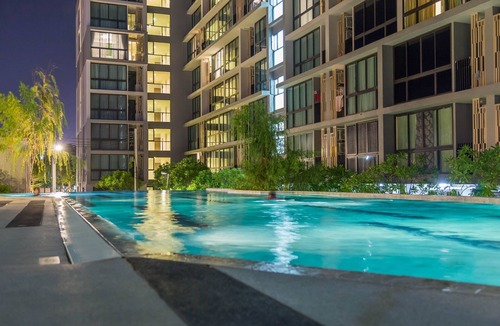 Talat Nuea Condo | High Speed WiFi Nature Light Bright and Clean Apartment