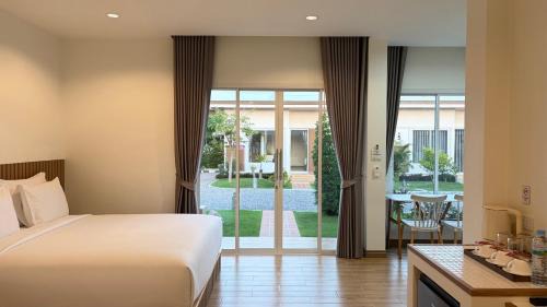 Prachuap Khiri Khan Bed & Breakfast | HomeGate Resort