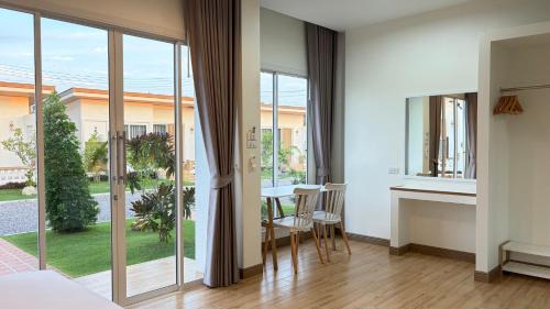Prachuap Khiri Khan Bed & Breakfast | HomeGate Resort