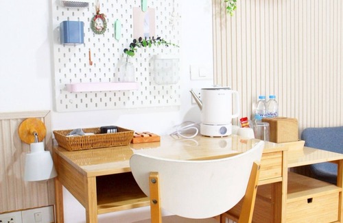 Lat Krabang Ski Chalet | Homeku Guesthouse Room 4 Cozy Stay Close to Suvarnabhumi Airport