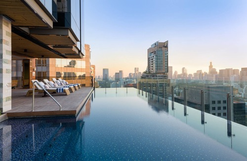 Ploenchit Hotel | Hotel Indigo Bangkok Wireless Road by IHG