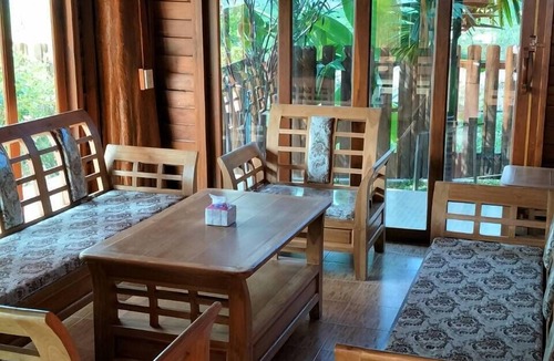 San Kamphaeng House | Huanmaisakngam Resort