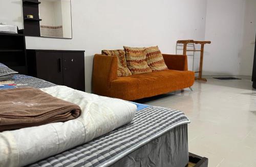 Ban Mai Apartment | Impact Arena C5 by Jintana