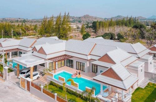 Pak Nam Pran Villa | IRIN Hill Pool Villa Huahin Pranburi