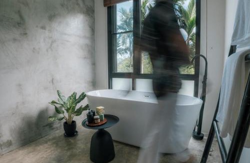 Ko Chang House | KAI BAE BALCONY Hills Bungalows Koh Chang