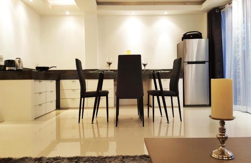 Karon Villa | Karon seaview pool apartment, Ground 4P