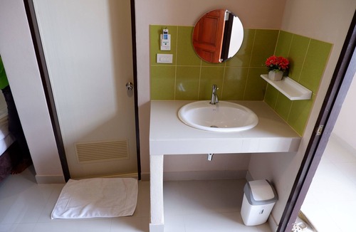 Kata Hotel | Kata Beachwalk Hotel and Bungalows