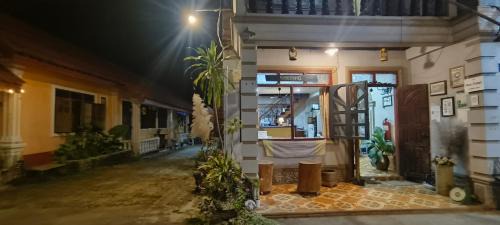 Champasak House | Khamphouy Guesthouse