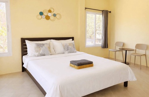 Ko Sichang Resort | Koniix Garden Cottage Ko Sichang