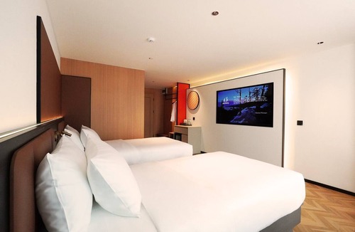 Ratchadaphisek Hotel | L-Seven Hotel