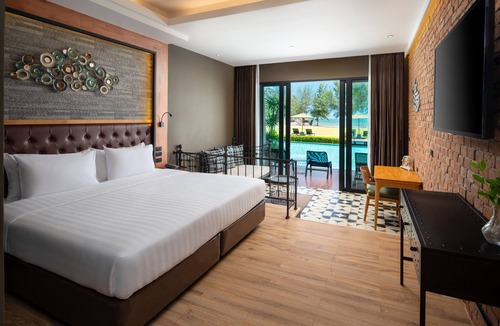 Sam Roi Yot Hotel | La Isla Pranburi Beach Resort