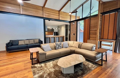 Doi Saket House | La Wong Creek ณ ปางไฮ เทพเสด็จ