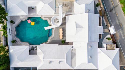 Nong Pla Lai Villa | LABARIS LUXURY POOLVILLA WONGAMART BEACH 5 Bedroom