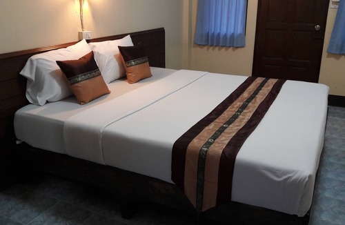 Chang Khlan Hotel | Lanna Thai Guesthouse