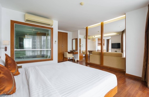 Ratchadaphisek Resort | Lantana Resort Hotel Bangkok