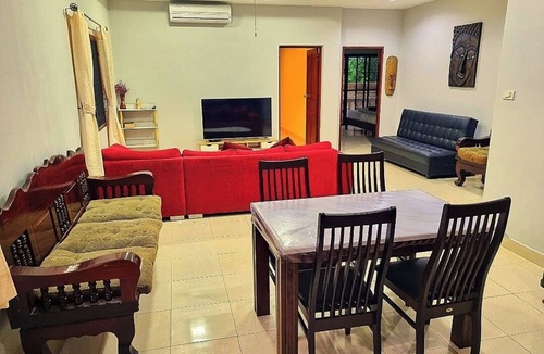 Ban Saiyuan House | Large Bungalow with 3 bedrooms, 2 bathroom, covered secure parking, pet friendly