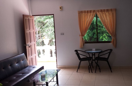 Nong Prue Hotel | LC Apartments Pattaya