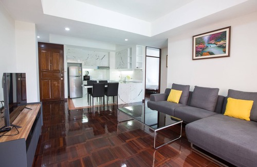 Embassy District Hotel | Le Vanvarothai Saladaeng Residence