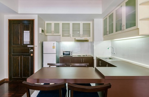Embassy District Hotel | Le Vanvarothai Saladaeng Residence