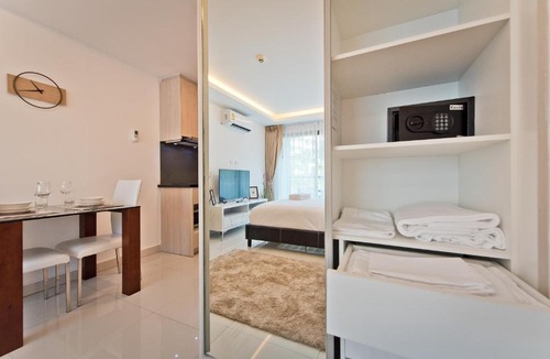 South Pattaya Apartment | LIGHT & BRIGHT Studio in Laguna Beach Maldives