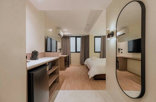 Makkasan Hotel | LILYBETH HOTEL PRATUNAM
