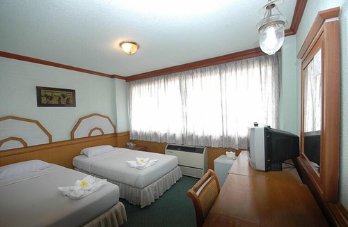 Khao Sam Yot Hotel | Lopburi Inn