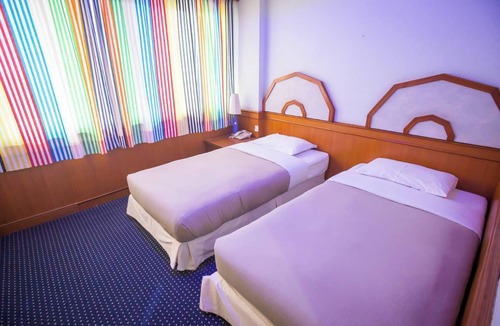 Khao Sam Yot Hotel | Lopburi Inn