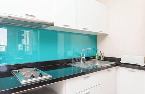 Khlong Ton Sai Apartment | Luxurious 2-Bedroom Apartment Near Chao Phraya River